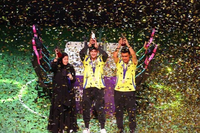 1746197731920032632.jpg 4-沙特纳斯尔队获得首届电竞亚冠精英联赛冠军.jpg