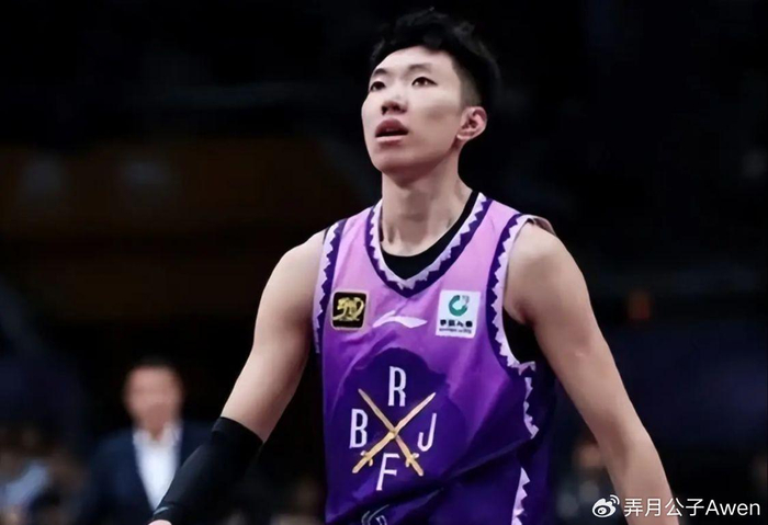 永利yl23411-这就是国家队后卫？全场8分垃圾时间刷6分，球迷：刷分也刷不明白|周琦|廖三宁|体育赛事讨论|张庆鹏|中国男篮_新浪体育_新浪新闻