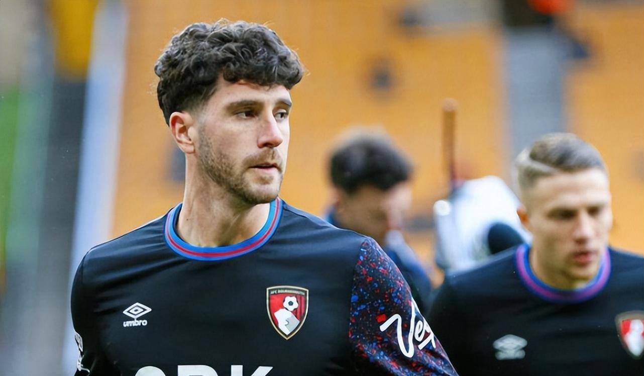 yl23455永利-尤文图斯挖角28岁英超天才中卫，阿根廷国脚，3大豪门也来争抢